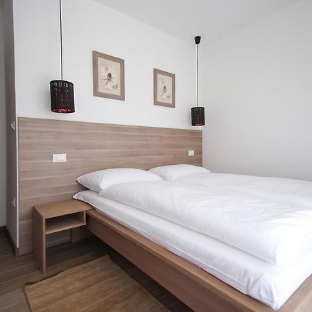 Apartments Villa Rivarella Novigrad  Phòng bức ảnh